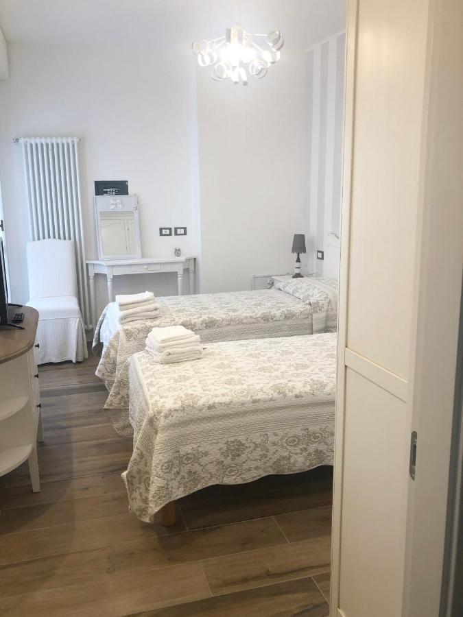 Bed and Breakfast La Rosa Bianca Роццано Экстерьер фото
